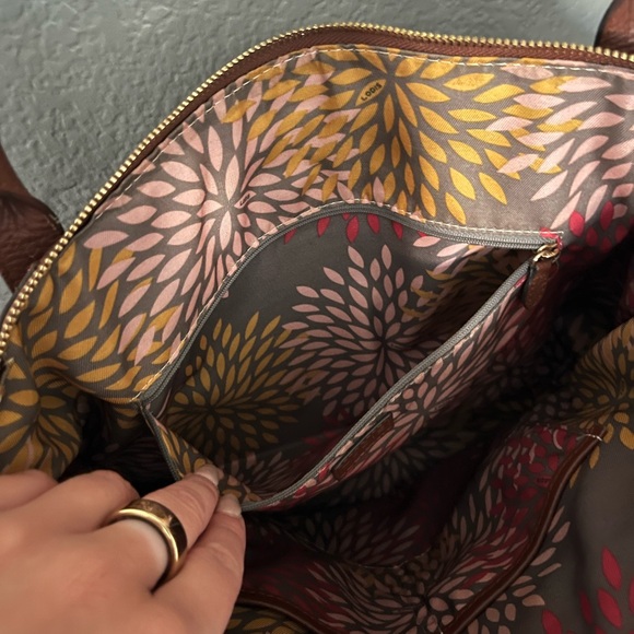 Lodis Designer Tote Bag With Suitcase Attachment Pocket - Picture 7 of 12